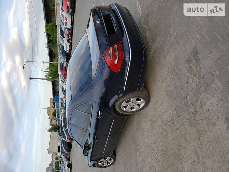 Седан Mercedes-Benz E-Class 2002 в Львові