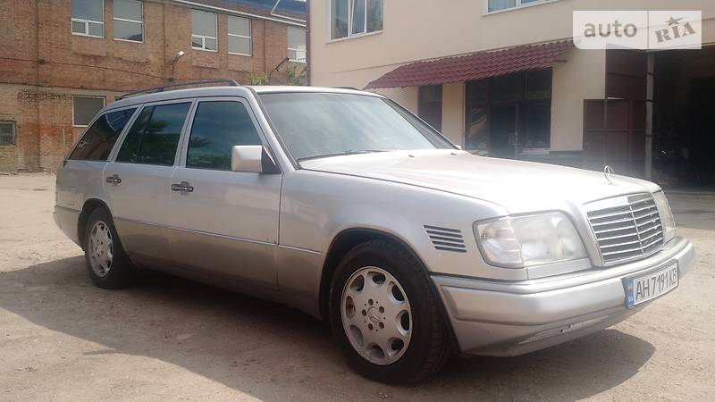 Універсал Mercedes-Benz E-Class 1994 в Кропивницькому