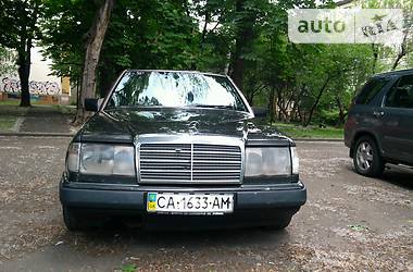 Седан Mercedes-Benz E-Class 1991 в Киеве