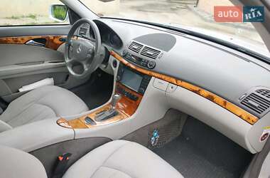 Седан Mercedes-Benz E-Class 2007 в Чернівцях