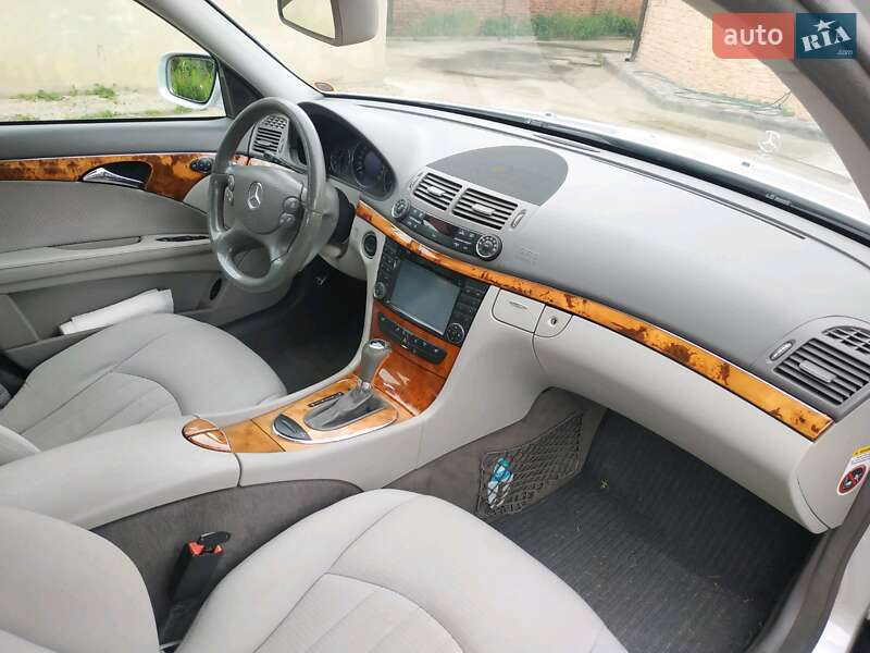Седан Mercedes-Benz E-Class 2007 в Черновцах