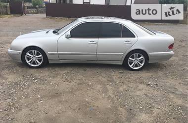 Седан Mercedes-Benz E-Class 2001 в 