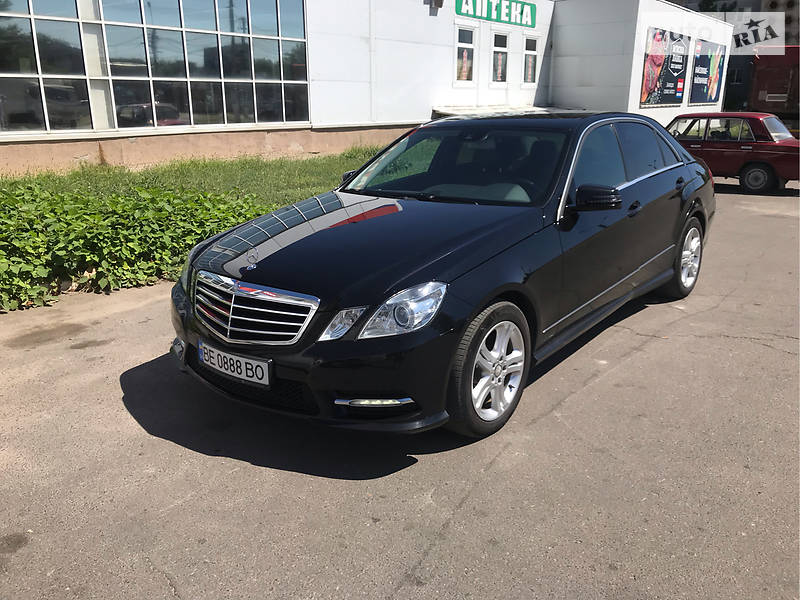 Седан Mercedes-Benz E-Class 2012 в 