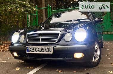 Седан Mercedes-Benz E-Class 2001 в Виннице