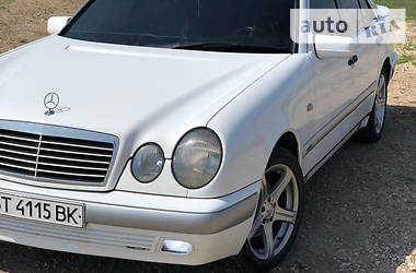 Седан Mercedes-Benz E-Class 1995 в Херсоне