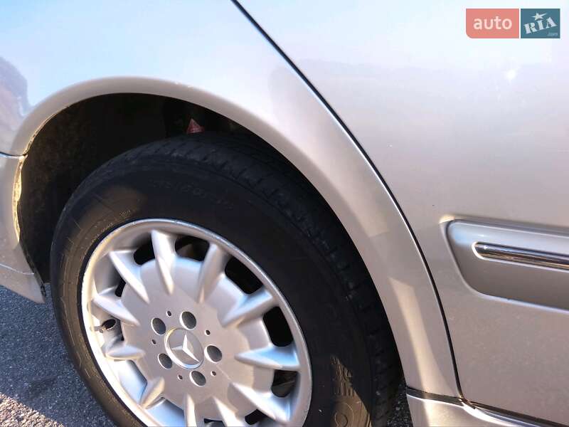 Седан Mercedes-Benz E-Class 1999 в Полонному