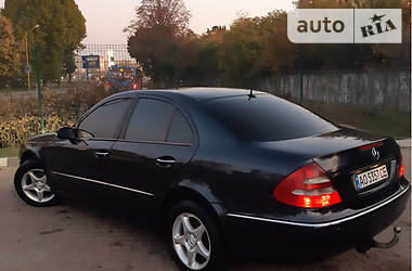 Седан Mercedes-Benz E-Class 2005 в Иршаве