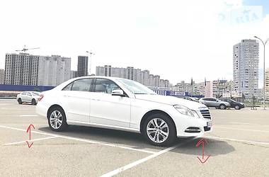 Седан Mercedes-Benz E-Class 2012 в Киеве