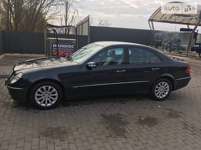 Седан Mercedes-Benz E-Class 2002 в Тернополі