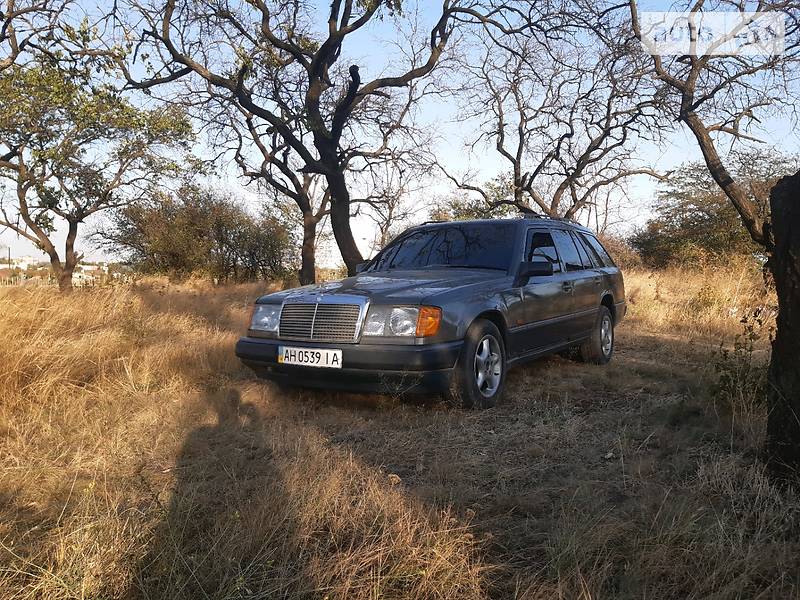 Універсал Mercedes-Benz E-Class 1989 в Маріуполі