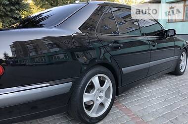 Седан Mercedes-Benz E-Class 2001 в Могилів-Подільському