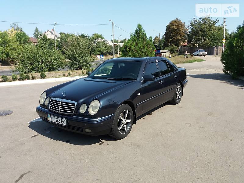 Седан Mercedes-Benz E-Class 1998 в Изюме