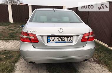Седан Mercedes-Benz E-Class 2009 в 