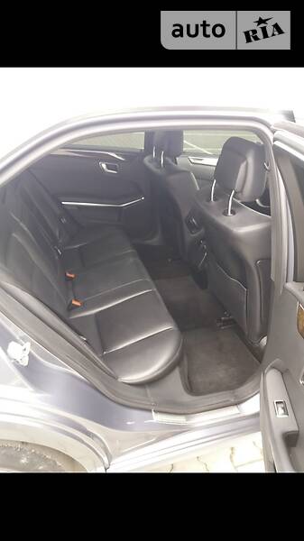 Седан Mercedes-Benz E-Class 2011 в Чернівцях