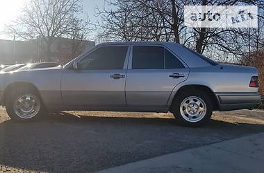 Седан Mercedes-Benz E-Class 1994 в 
