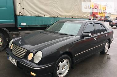 Седан Mercedes-Benz E-Class 2000 в Хмельницком