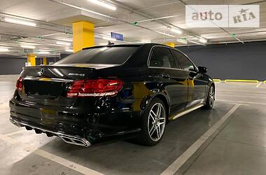 Седан Mercedes-Benz E-Class 2013 в 