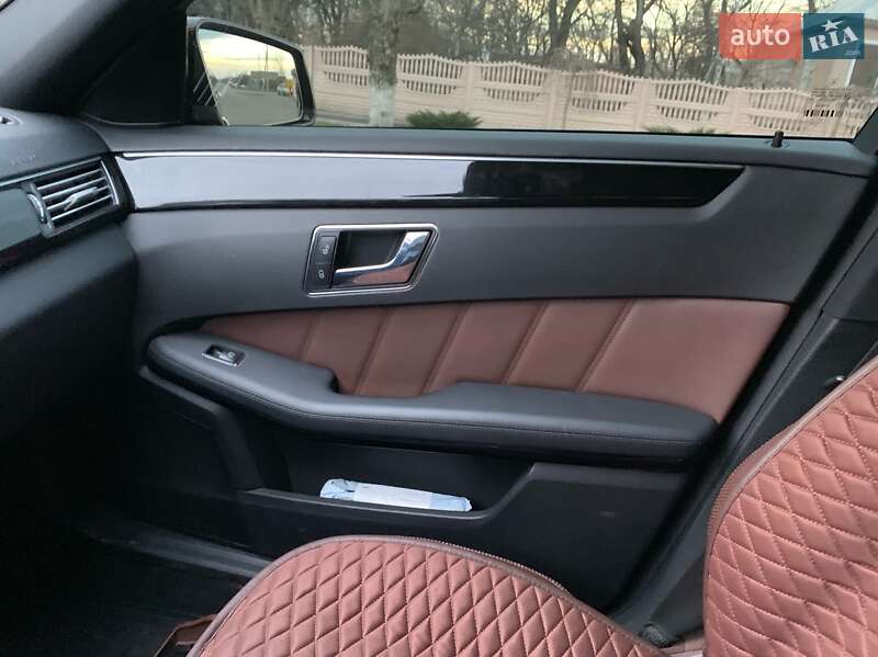 Седан Mercedes-Benz E-Class 2009 в Дрогобичі фото 29 Седан Mercedes-Benz E-Class 2009 в Дрогобичі