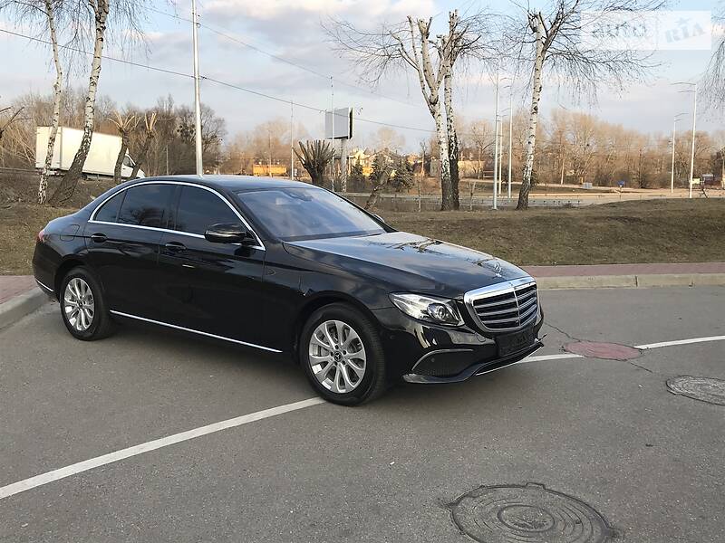 Седан Mercedes-Benz E-Class 2018 в Києві