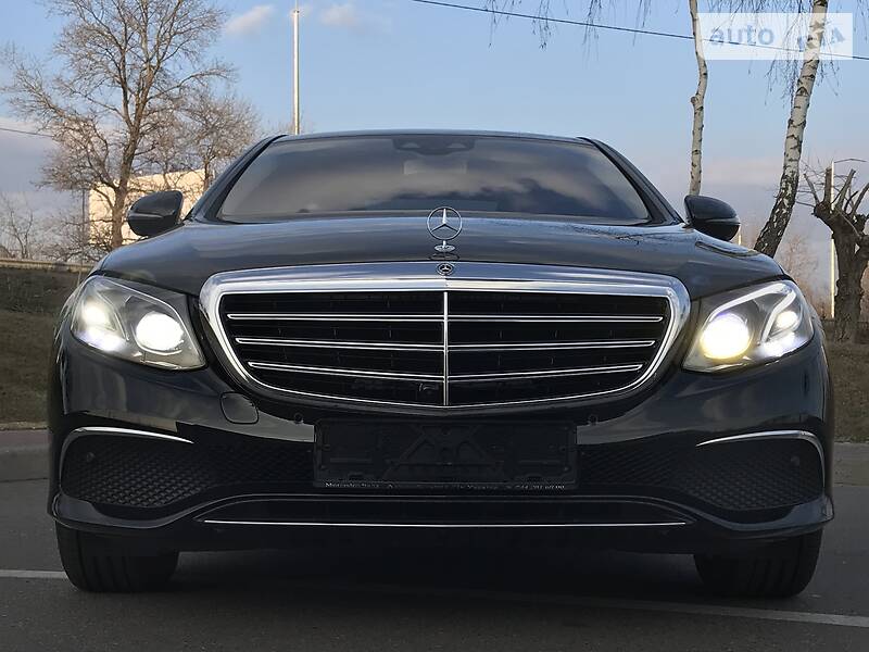 Седан Mercedes-Benz E-Class 2018 в Києві