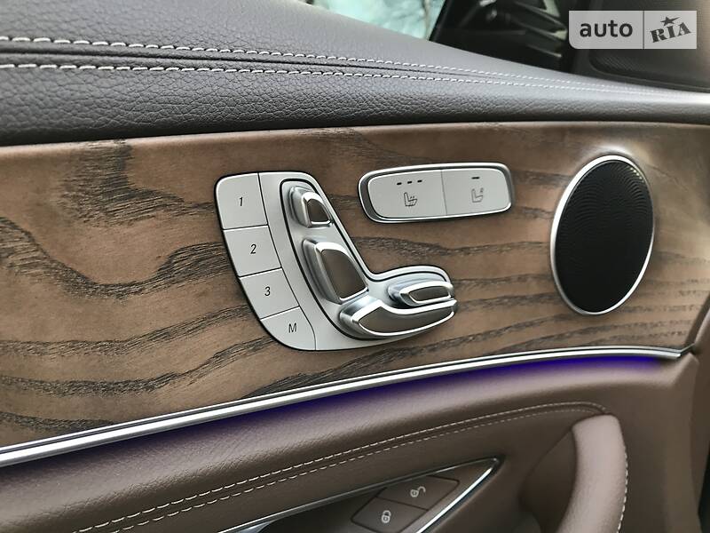 Седан Mercedes-Benz E-Class 2018 в Києві