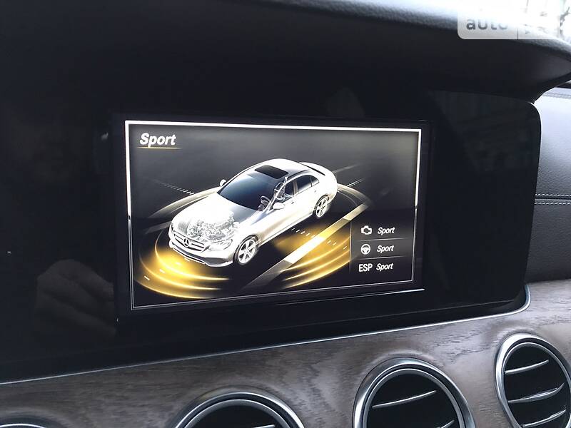 Седан Mercedes-Benz E-Class 2018 в Києві