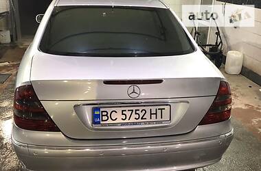 Седан Mercedes-Benz E-Class 2002 в Львове