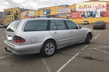 Універсал Mercedes-Benz E-Class 2001 в 