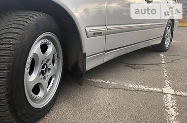 Універсал Mercedes-Benz E-Class 2001 в 