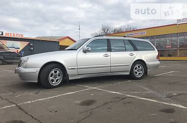 Універсал Mercedes-Benz E-Class 2001 в 