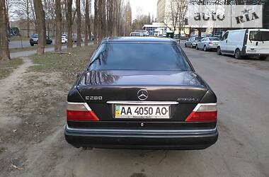 Седан Mercedes-Benz E-Class 1994 в Києві
