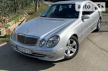 Седан Mercedes-Benz E-Class 2002 в 