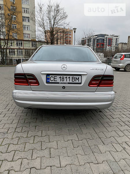 Седан Mercedes-Benz E-Class 2000 в Чернівцях