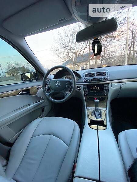 Седан Mercedes-Benz E-Class 2007 в Косові