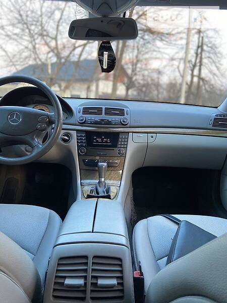 Седан Mercedes-Benz E-Class 2007 в Косові