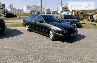 Седан Mercedes-Benz E-Class 1999 в 