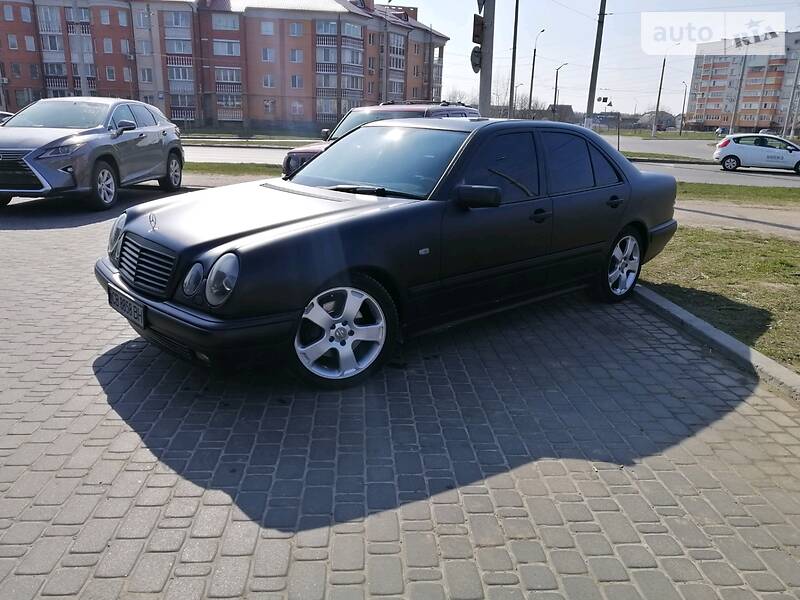 Седан Mercedes-Benz E-Class 1999 в Чернигове фото 2 Седан Mercedes-Benz E-Class 1999 в Чернигове
