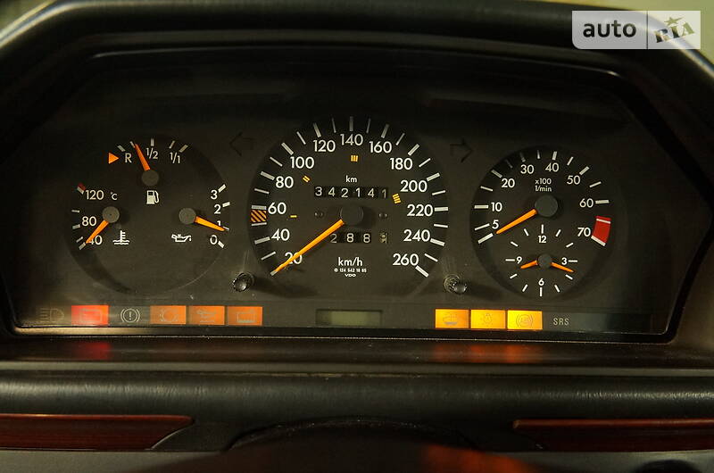 Седан Mercedes-Benz E-Class 1995 в Білій Церкві