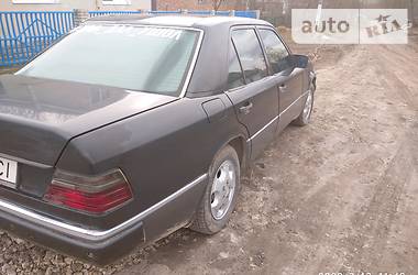 Седан Mercedes-Benz E-Class 1991 в Волочиске