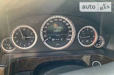 Седан Mercedes-Benz E-Class 2010 в 