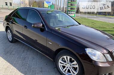 Седан Mercedes-Benz E-Class 2010 в 