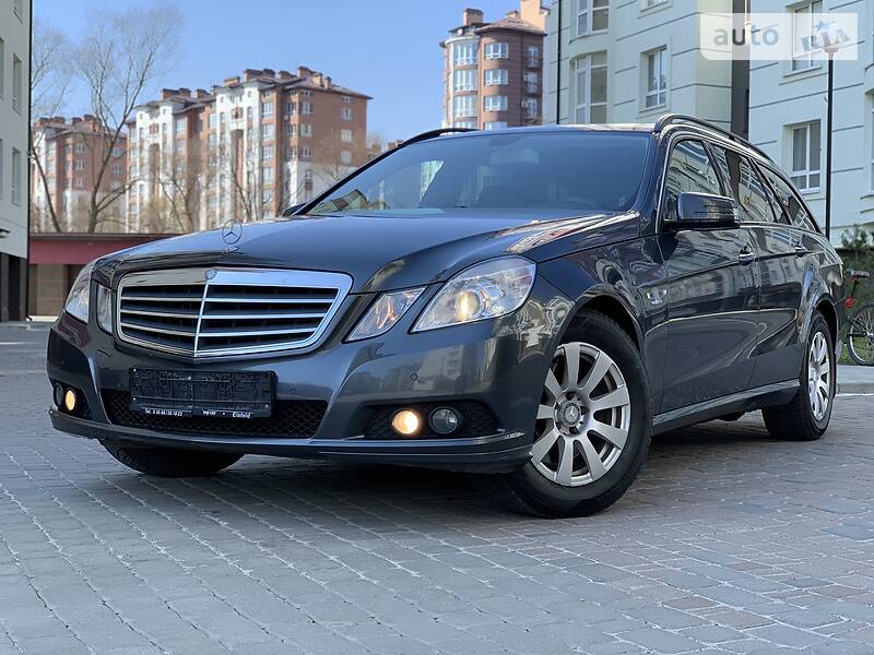 Універсал Mercedes-Benz E-Class 2011 в Івано-Франківську
