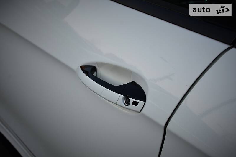 Седан Mercedes-Benz E-Class 2012 в Києві