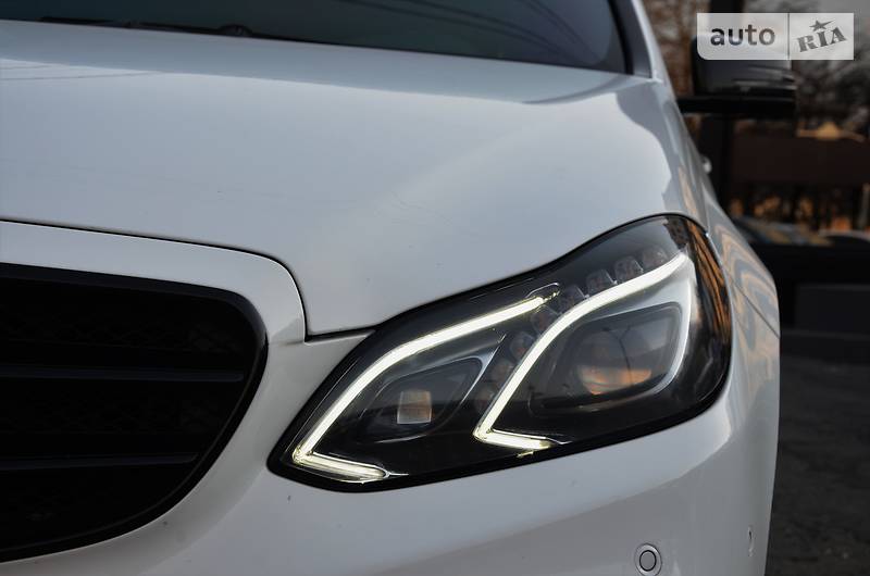 Седан Mercedes-Benz E-Class 2012 в Києві