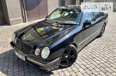 Седан Mercedes-Benz E-Class 2001 в Ивано-Франковске