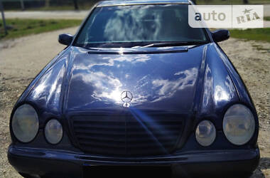 Седан Mercedes-Benz E-Class 2001 в 