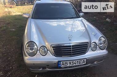 Седан Mercedes-Benz E-Class 2000 в 