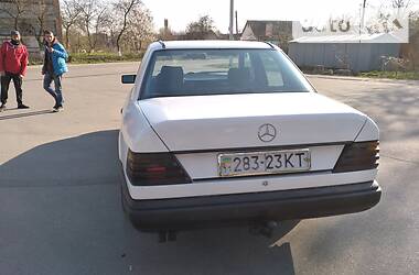 Седан Mercedes-Benz E-Class 1989 в Калиновке
