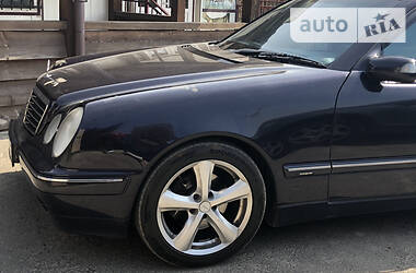 Седан Mercedes-Benz E-Class 2002 в 