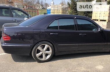 Седан Mercedes-Benz E-Class 2002 в 